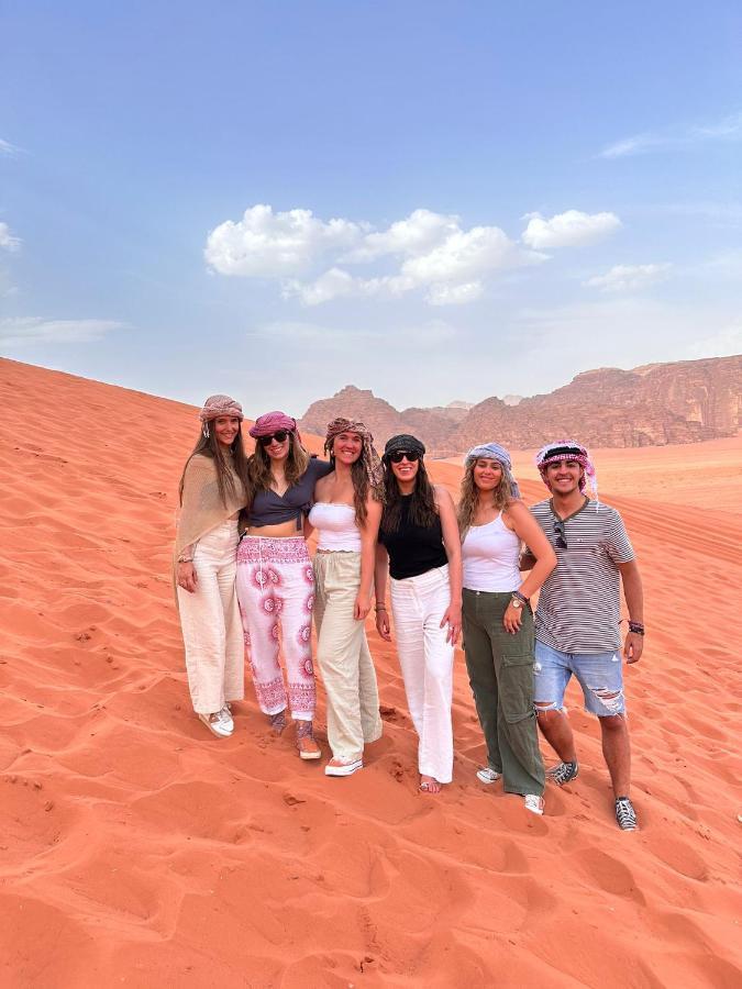 דירות וואדי רם Saleem With Jeep Tour מראה חיצוני תמונה