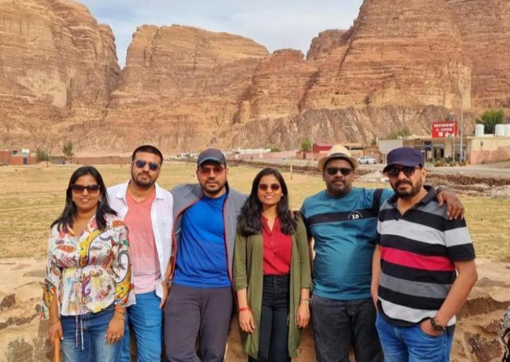 דירות וואדי רם Saleem With Jeep Tour מראה חיצוני תמונה